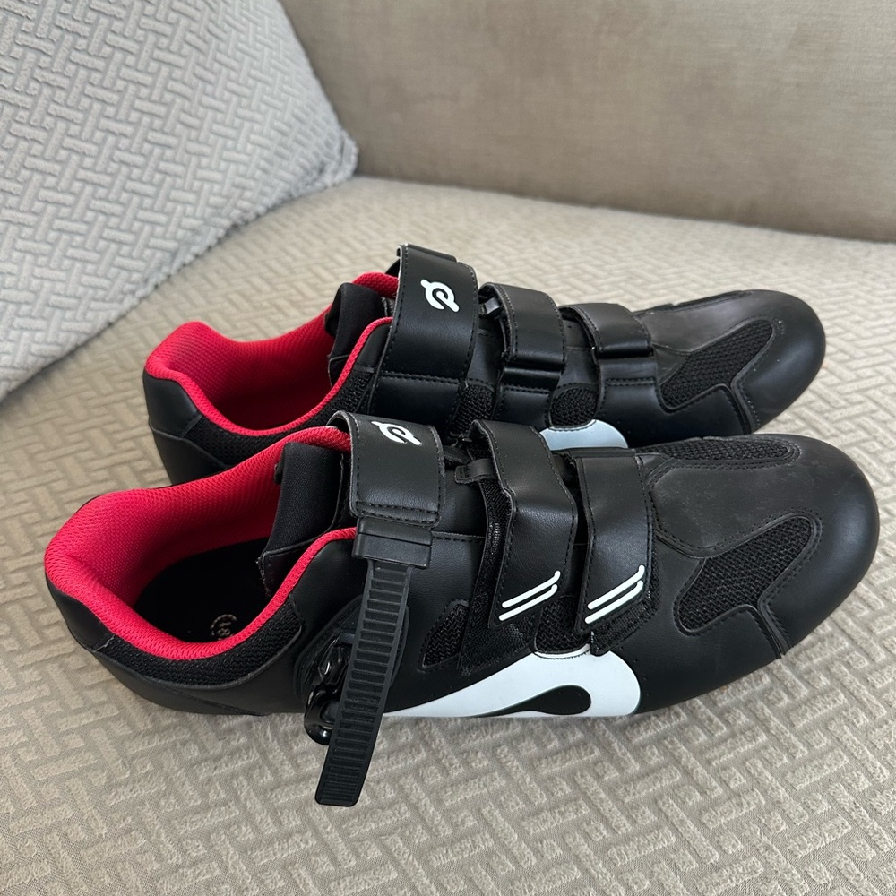 Peloton men’s cycling shoes size 48